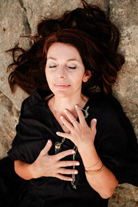 CAPTURING LIGHT - CLAUDIA CLIFF-10