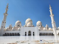 Passports & palms-Travel Co.-Abu-Dhabi-Grand-Mosque
