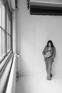 Boston Maternity Photographer. In studio maternity session. In studio editorial maternity session. Great Boston family photographer. Deborah Zoe Photography. Boston Family Portraits, Boston Maternity Portraits, Boston Editorial Photographer.