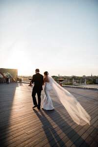 chicago wedding photos at Lacuna Lofts