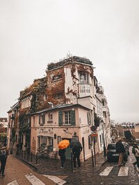 pexels-alex-zhernovyi-3735560