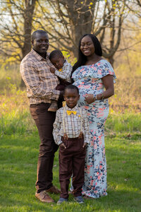 candid-maternity-session-milwaukee-wi-3