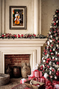 Gianna-Ashlie-Steinau-Photography-girl-Christmas-Holiday-Cello-Music-Artwork