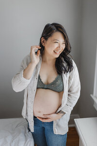 Toronto Maternity Portraits at home