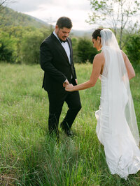 Big Spring Farm Wedding Photographer Kristen Weaver Photography VA Wedding Worldwide Wedding Editorial Fashion Chic Clean Film-1287