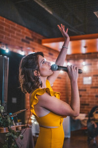 jessica-allossery-house-concert-usa-tour-canada-indie-singer-songwriter-folk-07