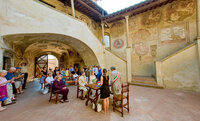 Certaldo-Italy-intimate-Tuscan-wedding-1