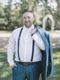 Timeless Tales Creatives - Fine Art Edmonton Wedding Photos at Tangled Roots Wedding Venue (1)