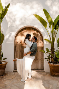CAPTURING LIGHT - R&G-2718