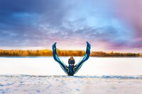 Stony Creek Metropark Winter Maternity photos