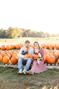 family mini engagement couple wedding christmas spring fall sessions maternity photographer wedding photography stuarts draft waynesboro charlottesville staunton56