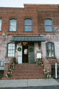 brick entrance steps to the Melrose Knitting Mill wedding venue