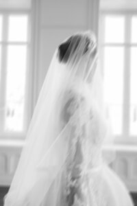 Luxury bridal portraits -3