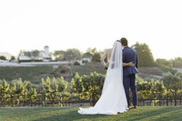sunset-portraits-Leal-Vineyards-150