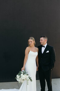 Couple at The Abbott, luxury wedding Kansas City — Elizabeth West Photography