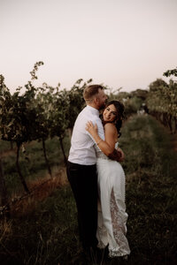 Shepparton Wedding Photographer Kayla Frizzell