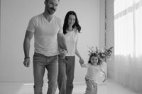 mommy-and-me-photos-candid-photography-denver-studio252-B&W