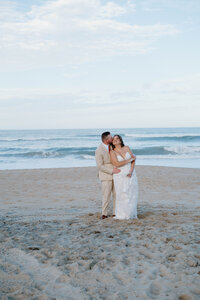 intimate-beachside-micro wedding-