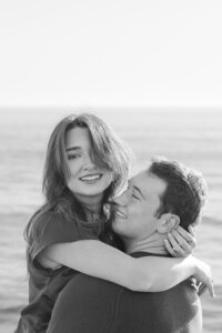 Sunset ocean engagement couple photos on santa cruz cliffside