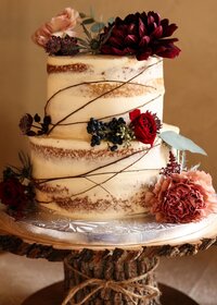 McClintock-Distillery-Frederick-MD-wedding-florist-Sweet-Blossoms-cake-flowers-Photos-by-Kintz