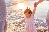 family-photoshoot-mallorca-neco-beach-eem 53
