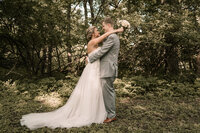 Dan-and-sarah-kouba-nebraska-wedding-livestock-exchange-building-00202