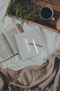carolyn-v-3ZvHsFiZyME-unsplash