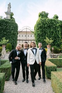 le-cedrare-wedding-groom-groomsmen-verona.jpg