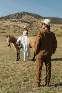 colorado-elopement-photographer-sylvan-dale-ranch200