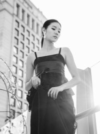 n the heart of Seoul, a city of 10 million pulsating with culture and innovation, internationally renowned model Hyunseo Park graces this editorial shoot, wearing the exquisite Ahhorn Modern Gown Hanbok—a stunning fusion of traditional Korean heritage and contemporary haute couture. Captured by Michael Asmussen Photography, a name that stands above the rest in luxury editorial and destination fashion photography, this shoot embodies the elegance of Seoul’s fashion scene, leading up to Seoul Fashion Week. Designed for brands seeking refined storytelling and high-fashion visuals, this editorial celebrates the artistry of Korean fashion, the vibrancy of luxury events, and the allure of global beauty in an electrifying metropolis. From the grandeur of ballgown silhouettes to the intricate craftsmanship of modern hanbok, every detail reflects Seoul’s dynamic blend of tradition and modernity. For collaborations in luxury fashion, high-end editorial campaigns, and destination event photography, inquire with Michael Asmussen Photography—where beauty, culture, and sophistication converge 10만 개의 빛이 반짝이는 서울 한복판에서, 세계적인 모델 박현서가 우아한 아혼 모던 가운 한복을 입고 서울 패션의 정수를 담아냅니다. 전통과 현대를 완벽히 조화시킨 이 작품은 럭셔리 패션 포토그래피의 선두주자인 마이클 애스뮤센 포토그래피에 의해 촬영되었습니다. 다가오는 서울 패션위크를 앞두고, 한국 패션의 예술성과 글로벌 럭셔리 브랜드의 스토리텔링을 결합한 이 에디토리얼은 문화와 혁신이 공존하는 도시 서울의 독보적인 아름다움을 강조합니다. 럭셔리 이벤트, 하이엔드 패션, 글로벌 브랜드 캠페인을 위한 독창적이고 세련된 비주얼을 찾고 있다면, 마이클 애스뮤센 포토그래피와 함께하세요. 최고의 순간을 포착하는 곳, 바로 여기입니다.