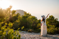 CAPTURING LIGHT -CLAUDIA CLIFF-33