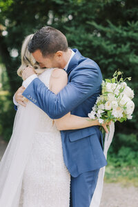 First Looks | Chic Quebec Wedding Photographer | Juno by Julia C. Vona