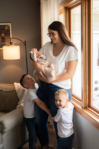 Relaxed-in-home-newborn-photographer-milwaukee-wisconsin-180