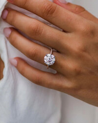 round-diamond-engagemetn-ring-dallas