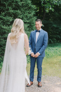 First Looks | Domaine Cataraqui Quebec Wedding Photographer | Juno by Julia C. Vona
