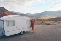 vintage-camper-classic-white-gold-reno-inspirations-ideas-boho-gypsy-hippy-pearl-musician-singer-songwriter-interior35