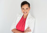 Magazine style professional photography for everyday women in business