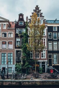 robin-benzrihem-4ZtYoQavCVI-unsplash