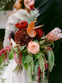 breathtaking luxury wedding bouquet featuring Celosia, Amaranthus, roses, protea, and anthurium—perfectly complementing a refined, real wedding editorial in stunning San Diego. Captured in December with a joyful couple, this wedding radiates elegance and modern romance. Photographed with an artful editorial approach by internationally renowned destination wedding photographer Michael Asmussen, specializing in luxury celebrations. Explore Michael’s exquisite work across Palm Springs, Los Angeles, Japan, Las Vegas, Seoul, and beyond 럭셔리 웨딩 부케 | 셀로시아, 아마란서스, 장미 | 샌디에이고 웨딩 포토그래퍼 마이클 애스뮤센 *"셀로시아, 아마란서스, 장미, 프로테아, 안투리움이 어우러진 럭셔리 웨딩 부케로 완성된 우아한 샌디에이고 웨딩. 12월, 행복한 신랑 신부와 함께한 감각적인 에디토리얼 웨딩 촬영. 세계적으로 인정받는 럭셔리 웨딩 포토그래퍼 **마이클 애스뮤센(Michael Asmussen)*의 독창적인 시선으로 포착된 이 특별한 순간을 만나보세요. 팜스프링스, 로스앤젤레스, 일본, 라스베이거스, 서울 등지에서 펼쳐진 마이클의 더욱 감각적인 웨딩 작품을 확인하세요."