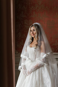 Bride portrait at The Olana wedding venue, Dallas