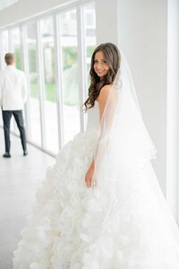 newport bride in Pnina Tornai wedding dress