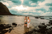 tide-pool-maternity-session-oahu