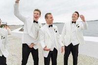 fun bridal party photos