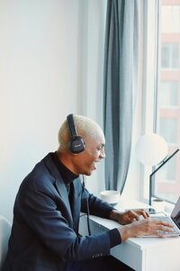 good-faces-OnxkPklQ4YY-unsplash