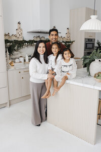 Toronto-Christmas-Mini-Sessions-Mint-Room-Kitchen-3