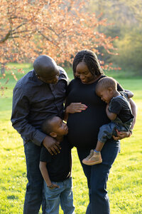 milwaukee-family-maternity-session-natural-light-2