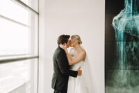 Davenport Wedding Venue | The Figge Museum Wedding | Quad Cities Wedding Photographer | Black Tie Wedding in Davenport, IA-38