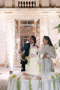 wedding-cake-champagne-celebration-italy.jpg