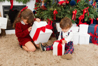 Gallery-2025_12-07 Christmas Minis Veronica 68-MSP-MSuarezPhotography