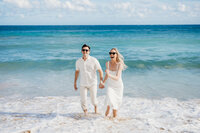 Mid Day Family Photos at Hyatt Grand Regency Poipu-20